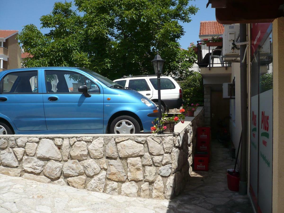 Apartmani Vitkovic II เซรส ภายนอก รูปภาพ